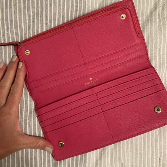 Kate Spade Wallet - Picture 4 of 5